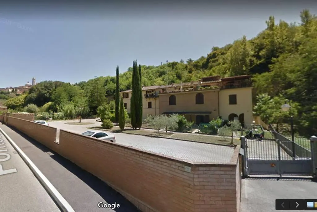 Casazappa - In Centro A Piedi, Parcheggio E Giardino Privato Daire Siena